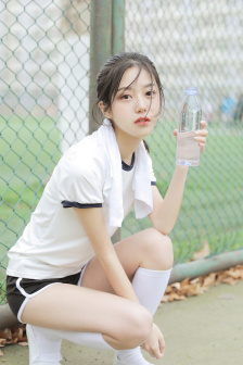办公室被吃奶好爽在线观看